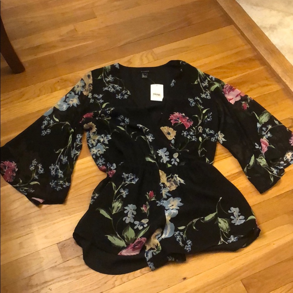 Olivaeous Romper NWT